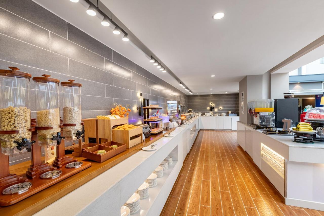 Holiday Inn Express Shenyang North Station By Ihg Экстерьер фото
