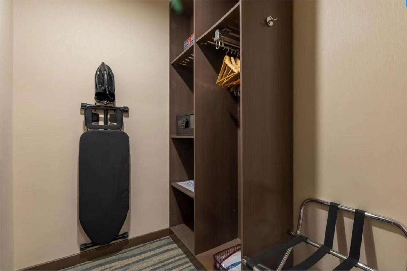 Holiday Inn Express Shenyang North Station By Ihg Экстерьер фото