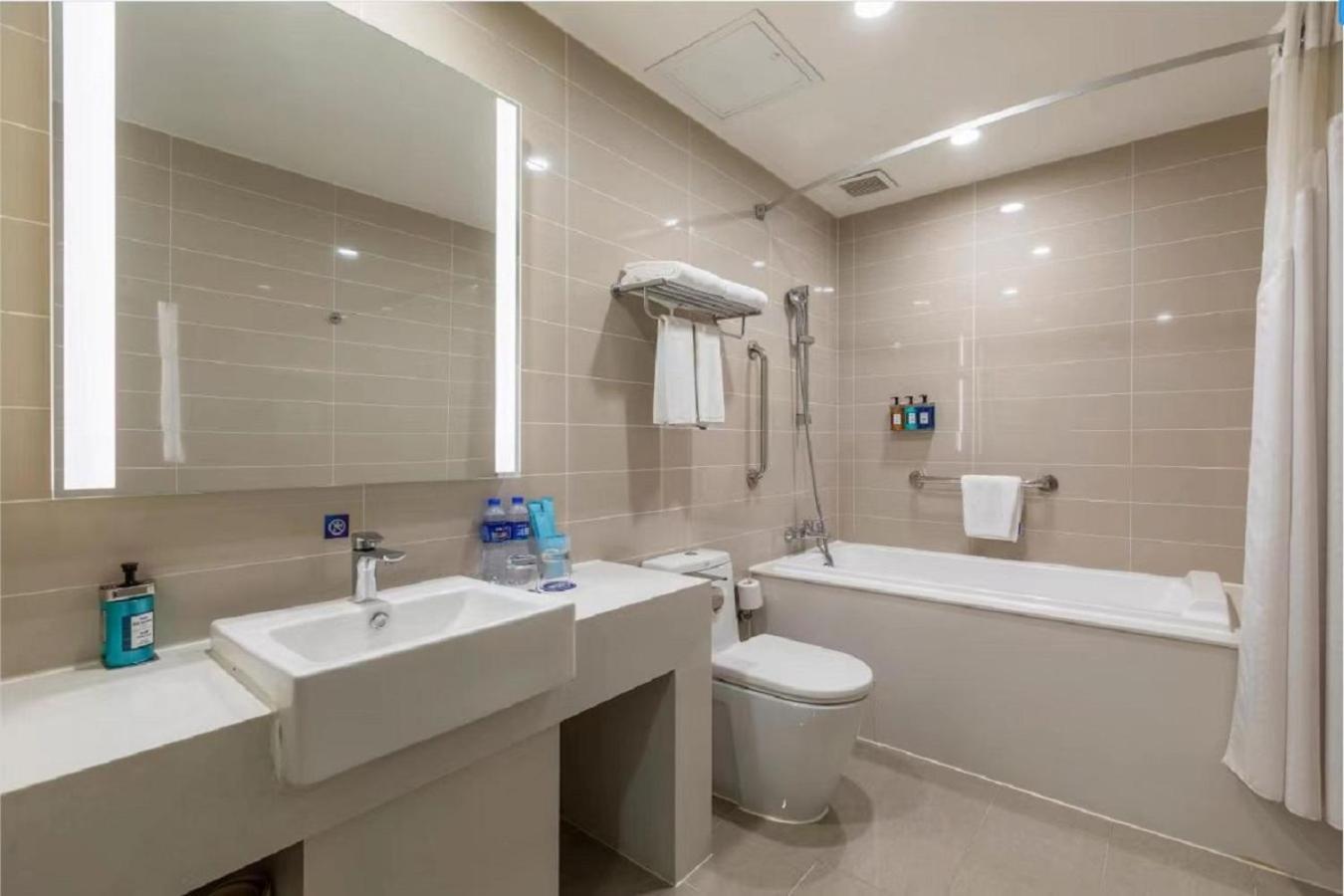Holiday Inn Express Shenyang North Station By Ihg Экстерьер фото