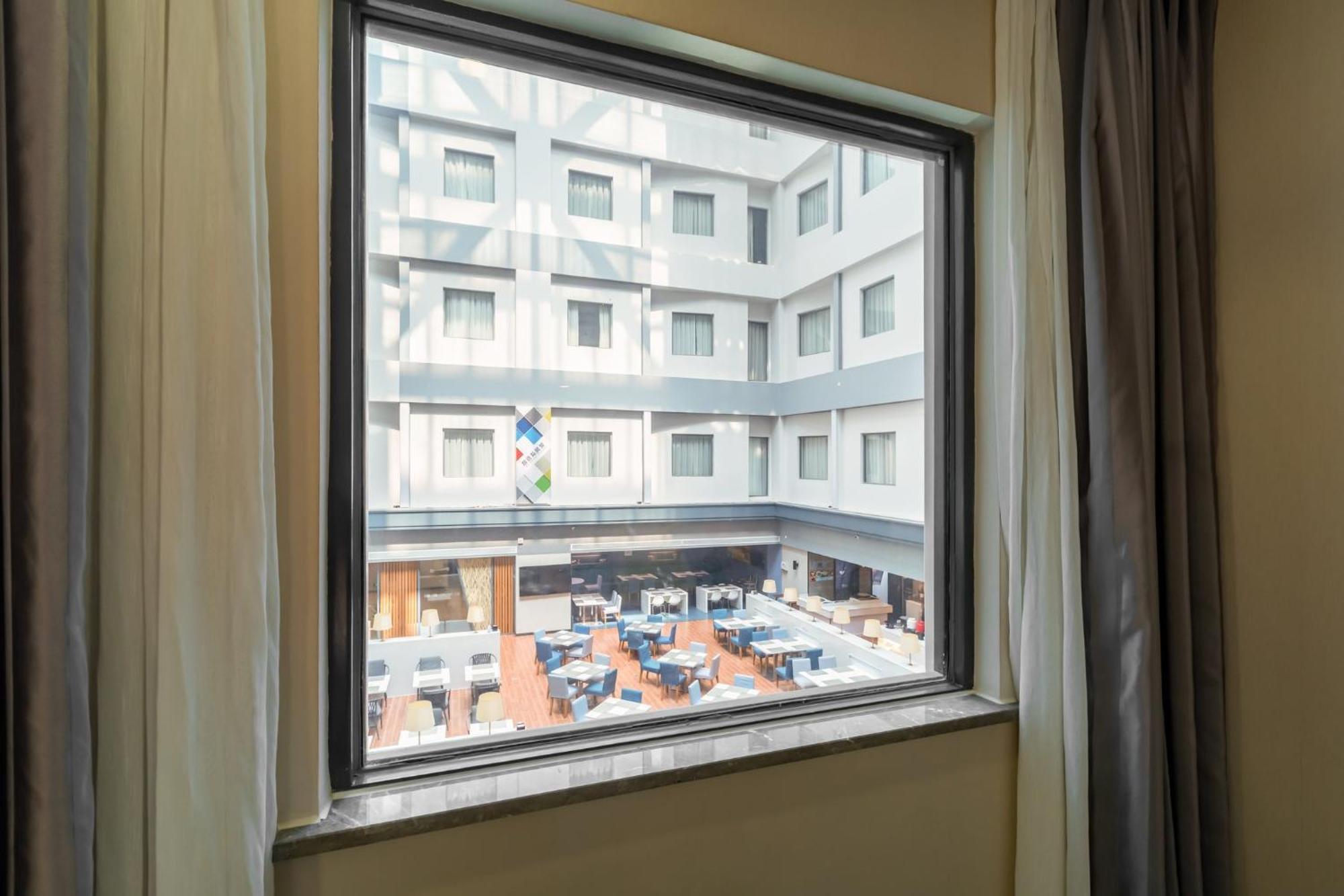 Holiday Inn Express Shenyang North Station By Ihg Экстерьер фото