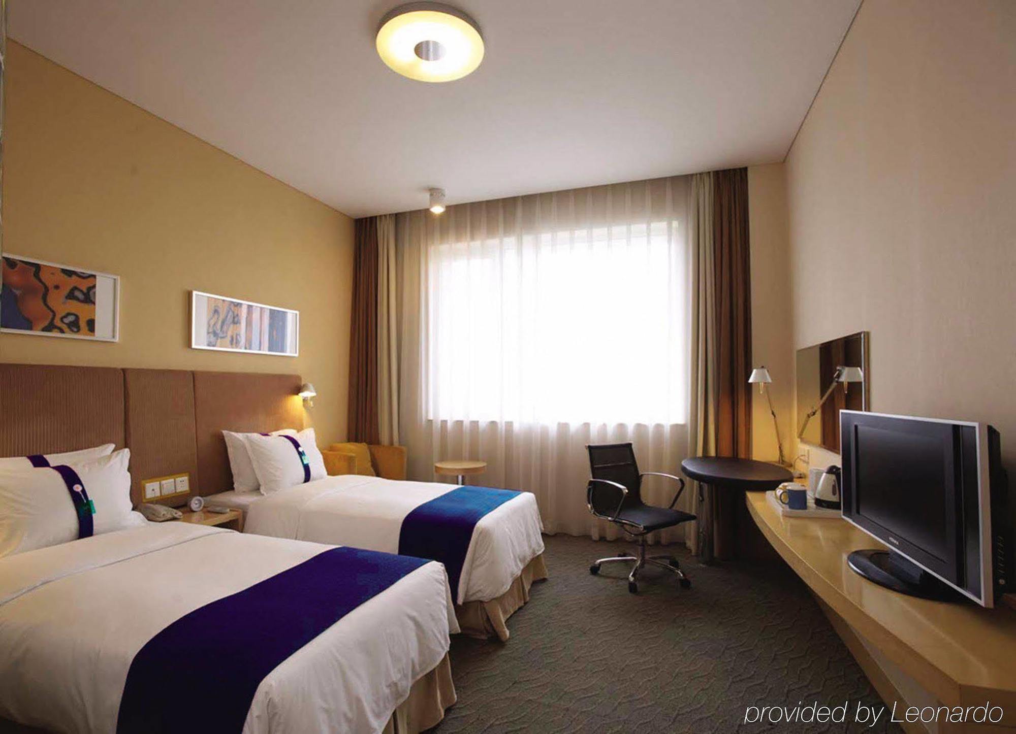 Holiday Inn Express Shenyang North Station By Ihg Экстерьер фото